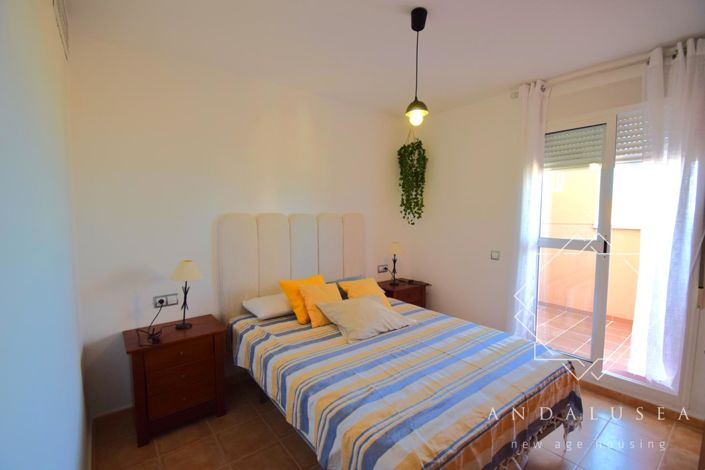 Image No.12-2 Bed Property for sale