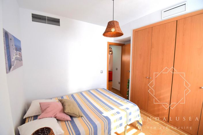 Image No.18-2 Bed Property for sale