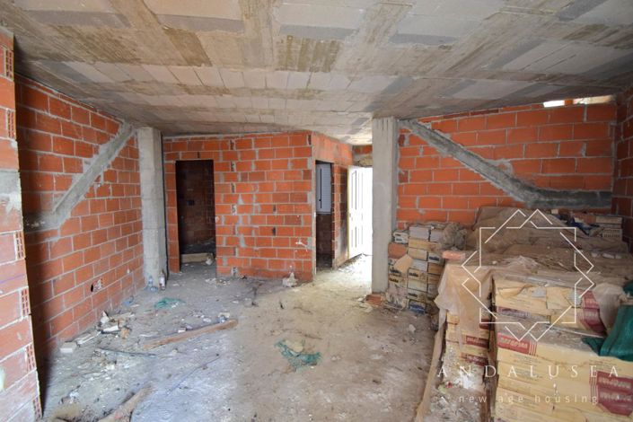 Image No.13-3 Bed Property for sale