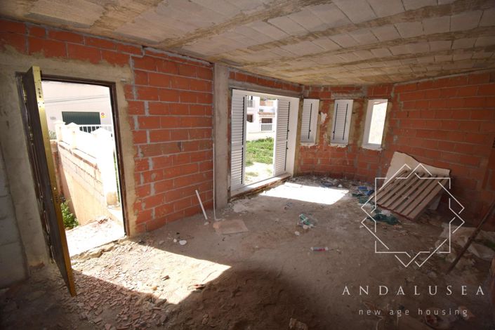 Image No.15-3 Bed Property for sale