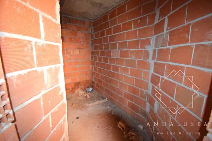 Image No.20-3 Bed Property for sale