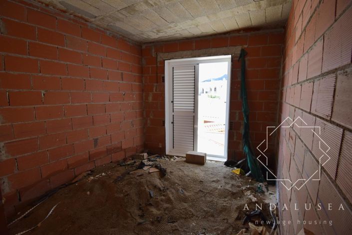 Image No.27-3 Bed Property for sale