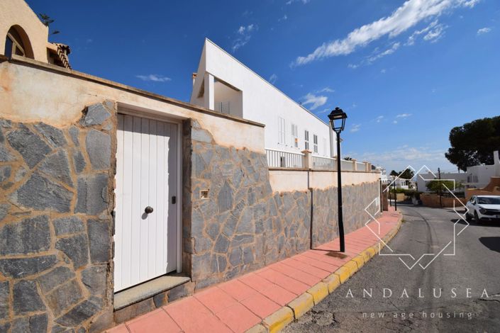 Image No.49-3 Bed Property for sale