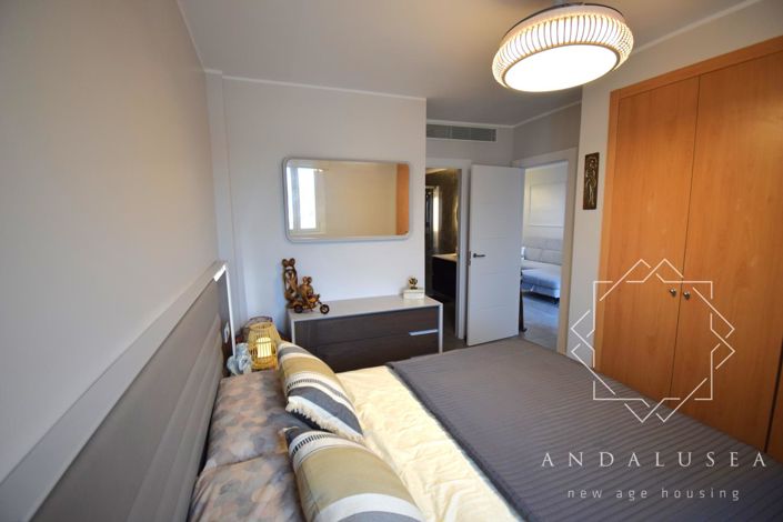 Image No.10-2 Bed Property for sale