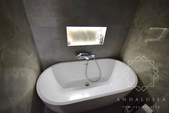 Image No.19-2 Bed Property for sale