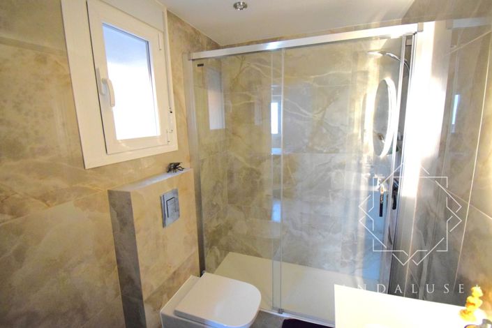 Image No.22-2 Bed Property for sale