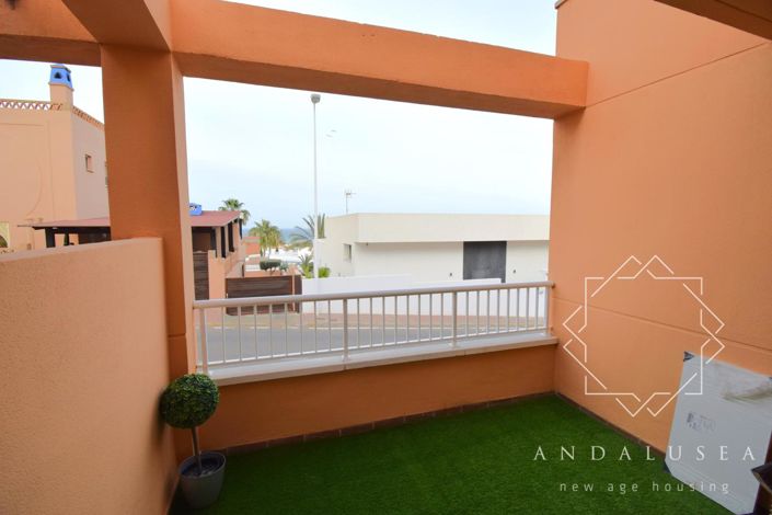 Image No.25-2 Bed Property for sale