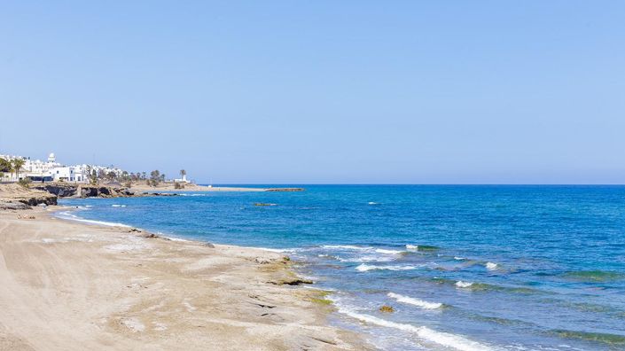 Image No.20-2 Bed Property for sale