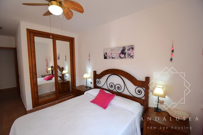 Image No.11-3 Bed Property for sale