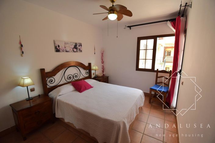 Image No.13-3 Bed Property for sale