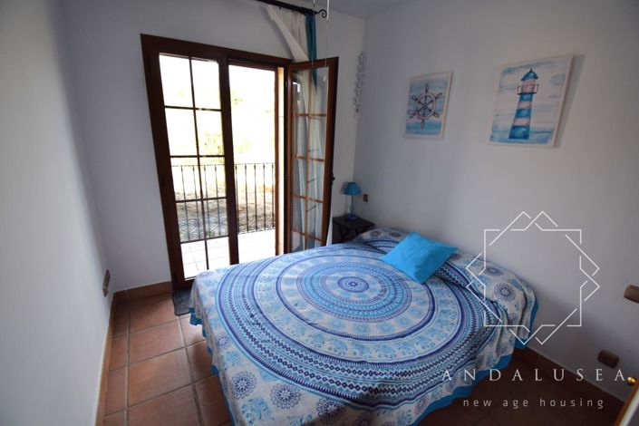 Image No.15-3 Bed Property for sale