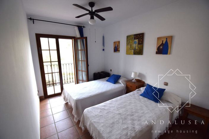 Image No.18-3 Bed Property for sale