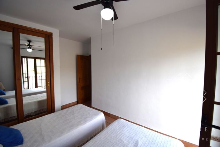 Image No.21-3 Bed Property for sale