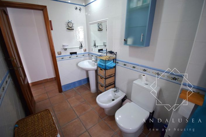 Image No.23-3 Bed Property for sale