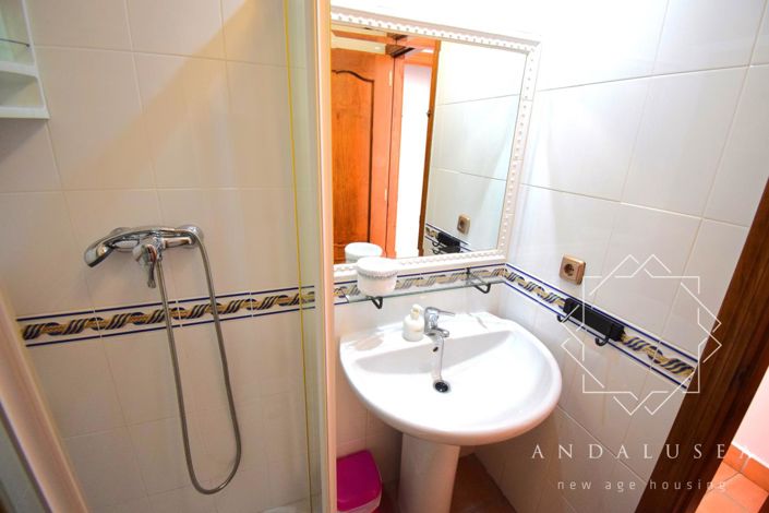 Image No.24-3 Bed Property for sale