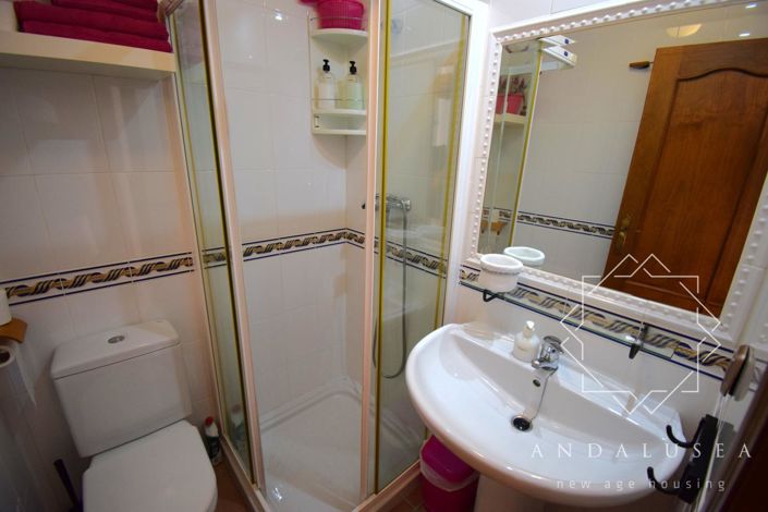 Image No.26-3 Bed Property for sale