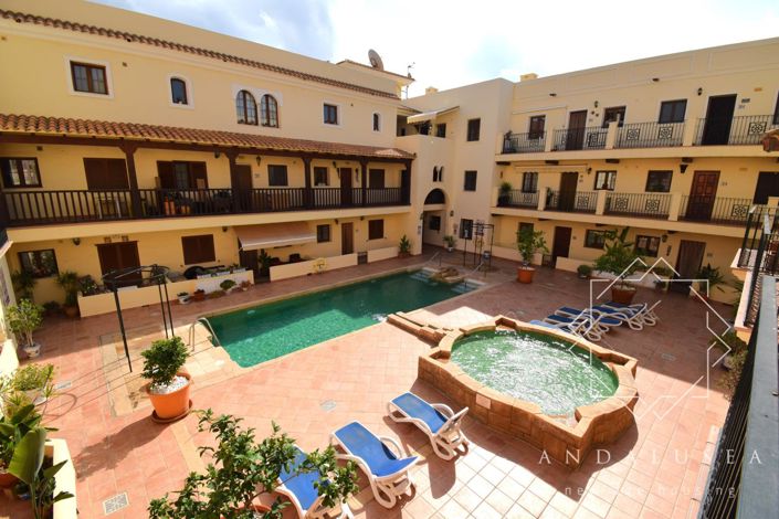 Image No.41-3 Bed Property for sale