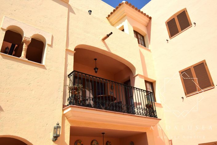 Image No.42-3 Bed Property for sale