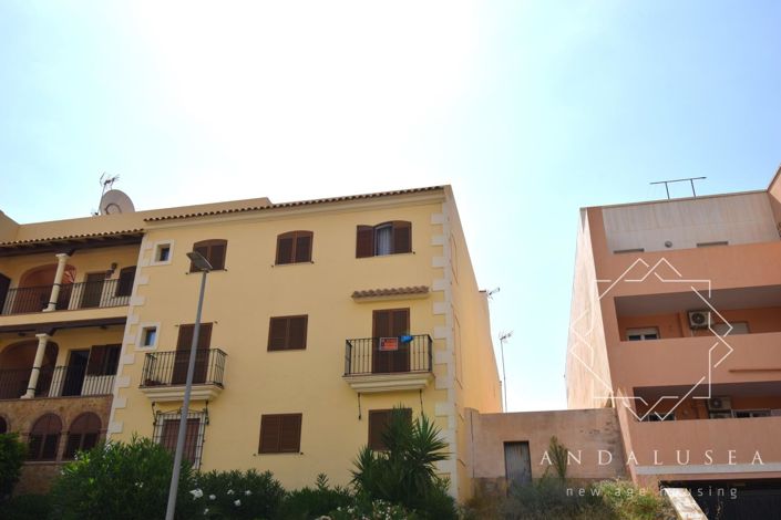 Image No.47-3 Bed Property for sale