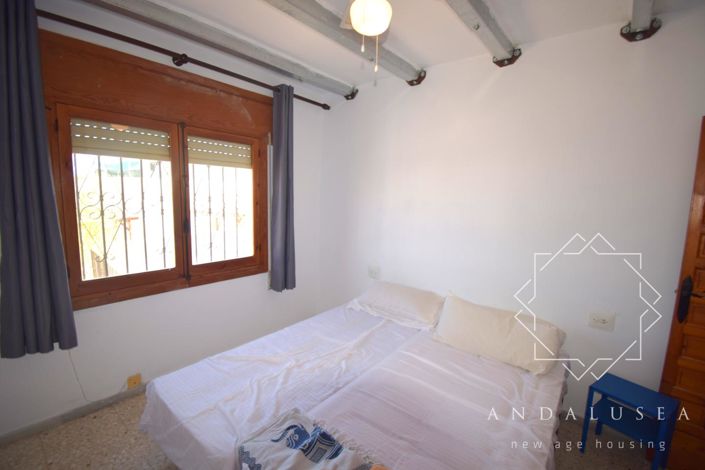 Image No.14-3 Bed Property for sale