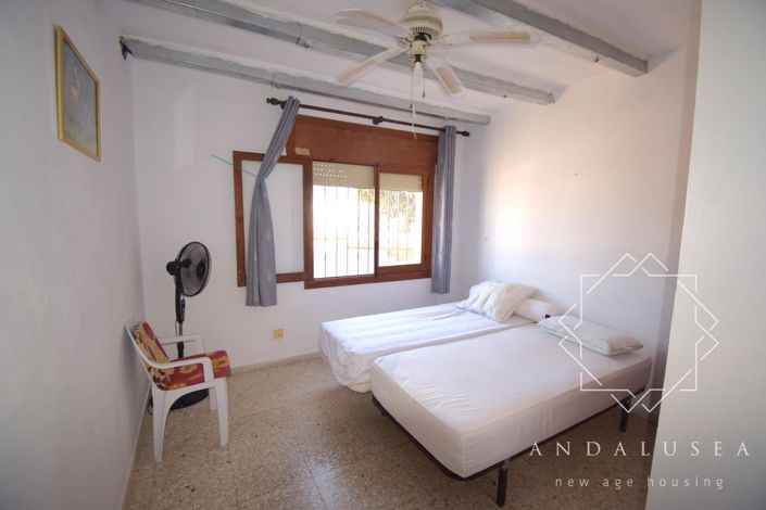 Image No.17-3 Bed Property for sale