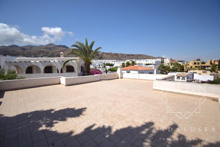 Image No.33-3 Bed Property for sale