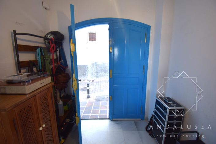 Image No.11-3 Bed Property for sale