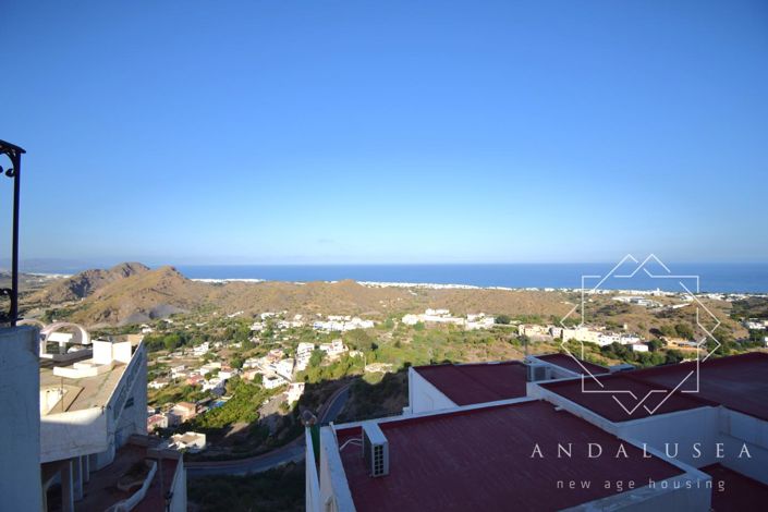 Image No.34-3 Bed Property for sale