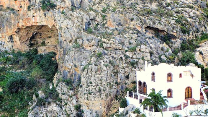 Image No.39-3 Bed Property for sale