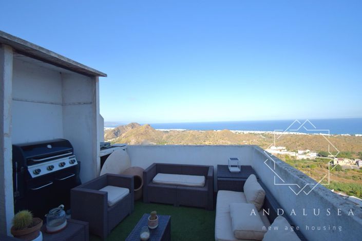 Image No.5-3 Bed Property for sale