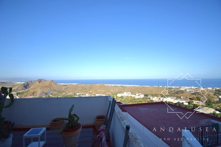 Image No.7-3 Bed Property for sale