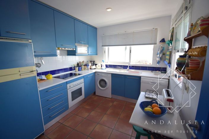 Image No.11-4 Bed Property for sale