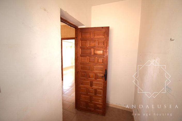 Image No.22-3 Bed Property for sale