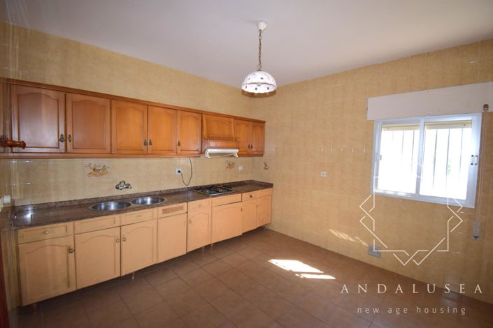 Image No.9-3 Bed Property for sale