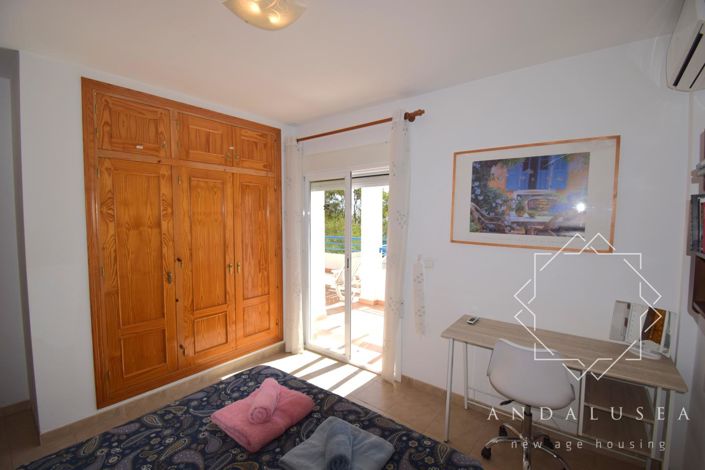 Image No.22-2 Bed Property for sale