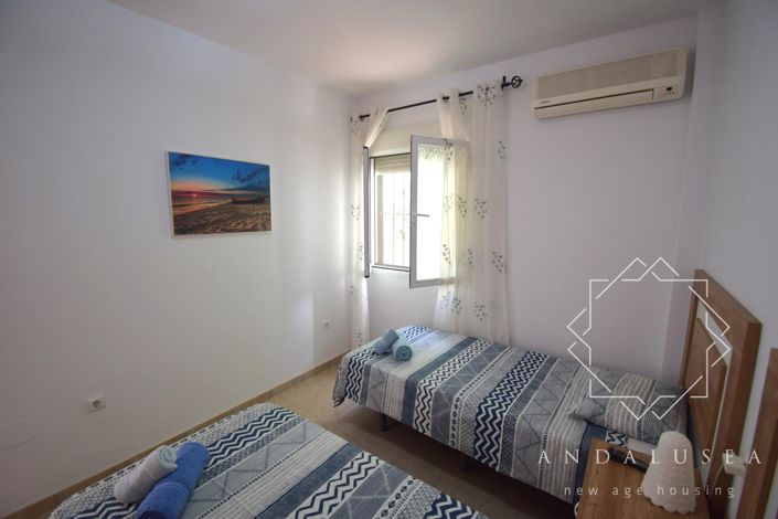 Image No.24-2 Bed Property for sale