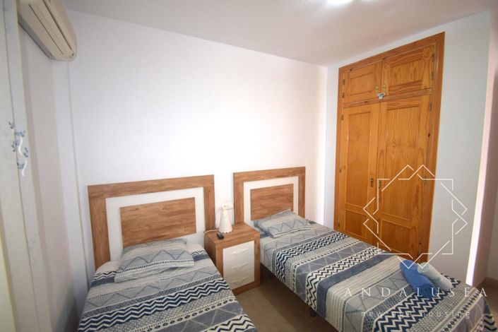 Image No.25-2 Bed Property for sale