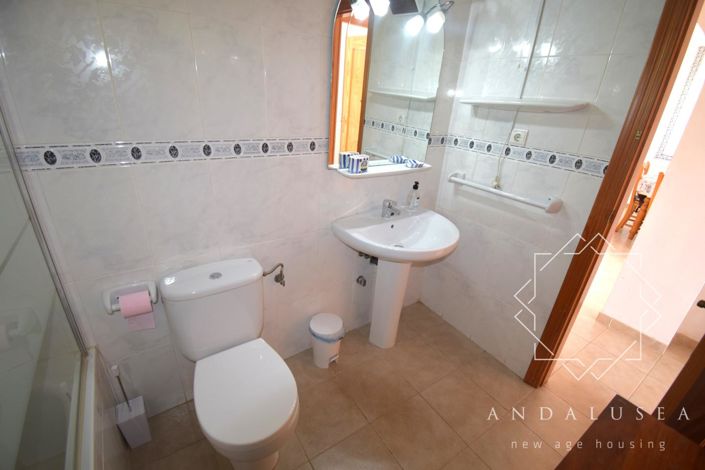 Image No.27-2 Bed Property for sale