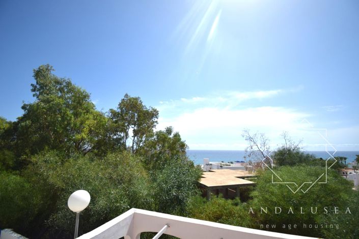 Image No.43-2 Bed Property for sale