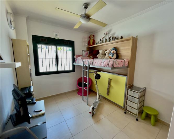 Image No.25-4 Bed Villa for sale