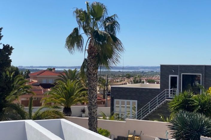 Image No.3-3 Bed Villa for sale