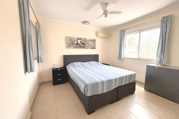 Image No.15-3 Bed Villa for sale