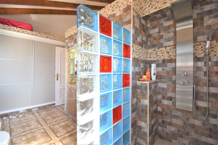 Image No.20-4 Bed Villa for sale