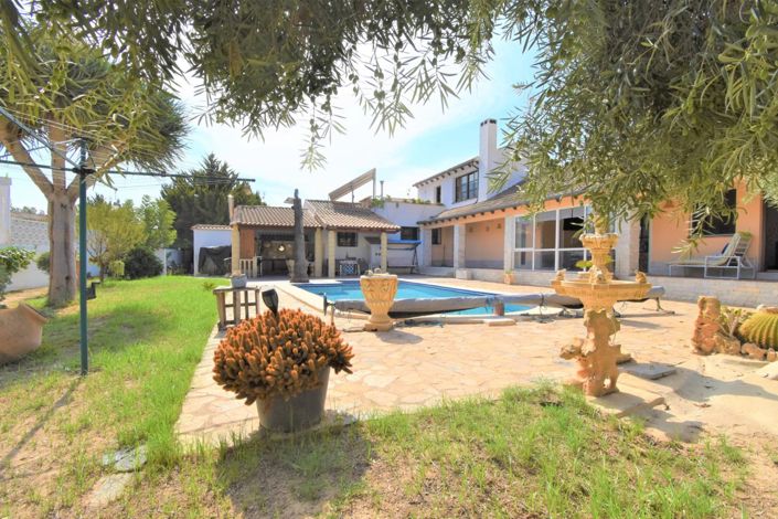 Image No.3-4 Bed Villa for sale