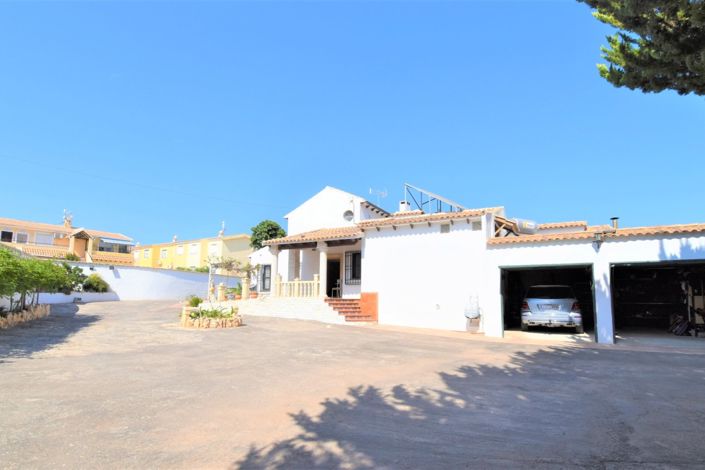 Image No.29-4 Bed Villa for sale