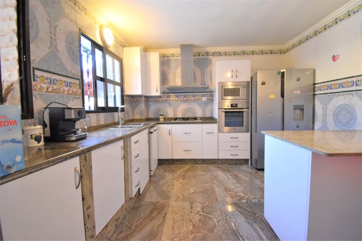 Image No.5-4 Bed Villa for sale