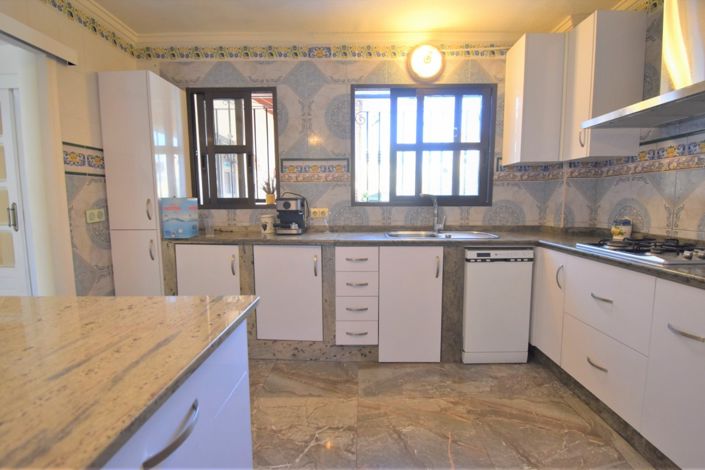 Image No.7-4 Bed Villa for sale