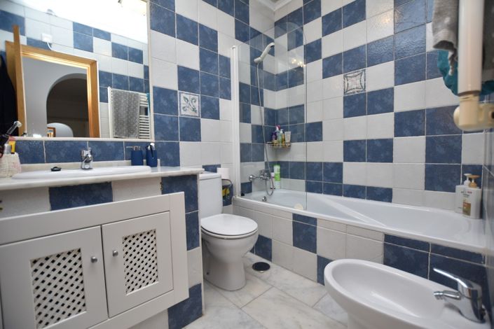 Image No.19-3 Bed Townhouse for sale