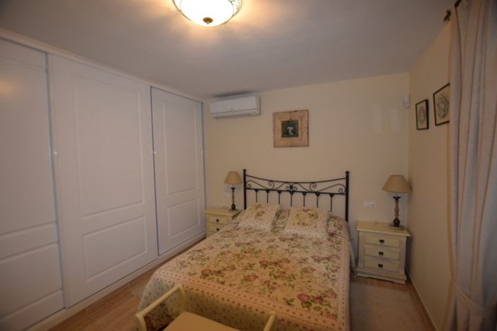 Image No.18-5 Bed Villa for sale