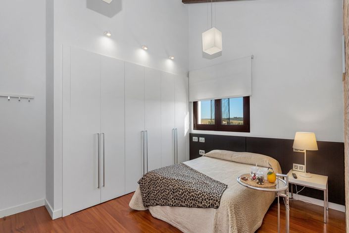 Image No.30-6 Bed Villa for sale